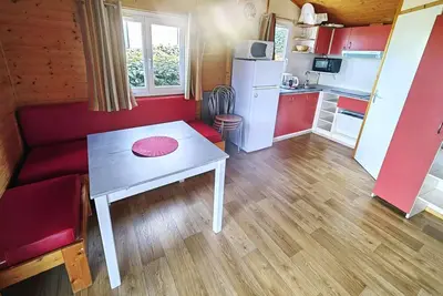 Image de Chalet climatisé 6 pers. , piscine chauffée, parking, terrasse teck, calme près plages et commerces