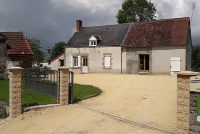 Image de Maison indépendante avec grand jardin, près de lacs et attractions touristiques, idéale pour famille