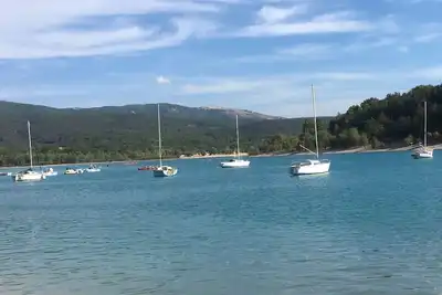 Image de A10 minutes à pied du lac Ste Croix, appartement 4\/5 pers