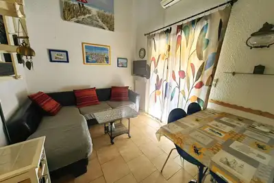Image de Villa Mitoyenne avec Piscine et Parking Privé, à 15 min de la Plage et Activités Nautiques