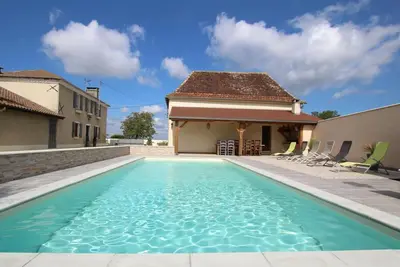 Image de maison de campagne au coeur du bearn180 m2