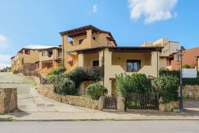 Image de Maison de vacances \"Résidence Orizzonti App N 21\" avec vue sur la mer, 2 terrasses & portable A/C