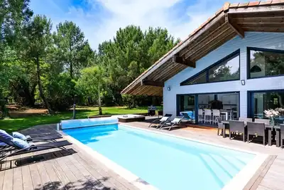 Image de Villa \"Eau de Roche\": Chambres En Suite, piscine chauffée, sauna jacuzzi