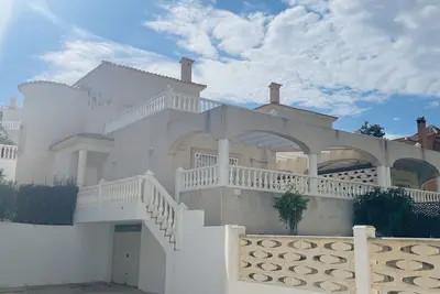 Image de Casa Blanca. Spacious Villa with private pool, walking distance to the beach