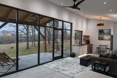 Image de Great views & sunsets in new, luxury tiny home - Ada accessible
