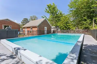 Image de Coastal Retreat @ Coliseum| Pool, Bonus Rm, Gazebo