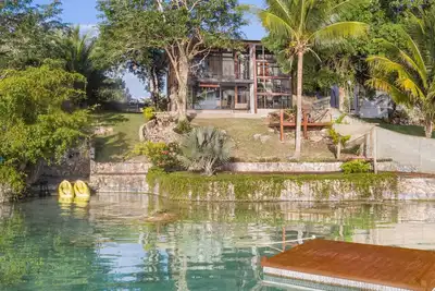 Image de Relaxing Villa with Private Lagoon Access and Scenic Views