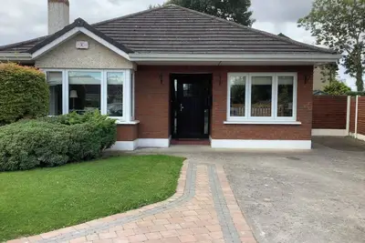 Image de Lovely home just outside of Dublin near horse races, lovely parks and trains.