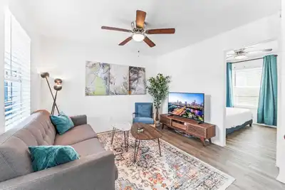 Image de Prime Area Cozy 1br, Fast WiFi, 7 Min to Downtown