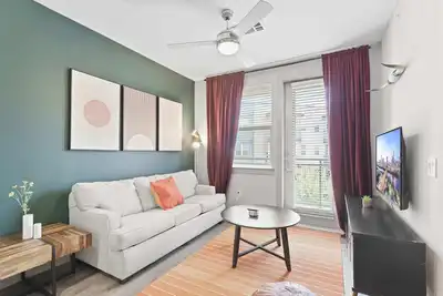 Image de Serene 1br luxe suite close to Dt w/ fast WiFi gym
