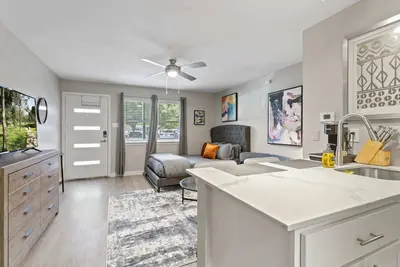Image de Quaint studio close to Downtown and Domain