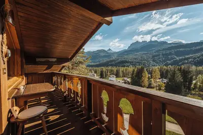 Image de Gorgeous penthouse with mountain view