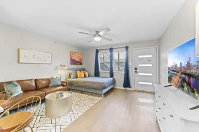 Image de Stylish modern studio close to Downtown and Domain