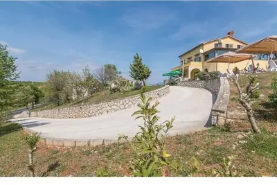 Villa Una Apartments