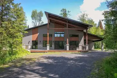 Image de Accès au Lac Memphrémagog - Spa - Canopé