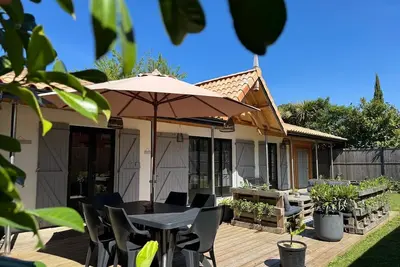 Image de Maison Arcachonnaise à 900m de la plage.