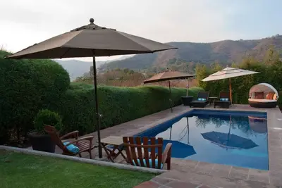 Image de Jacarandas House La Peña Valle de Bravo, Mex.