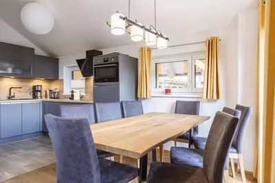 Image de Chalet with 4 Bedrooms & Sauna