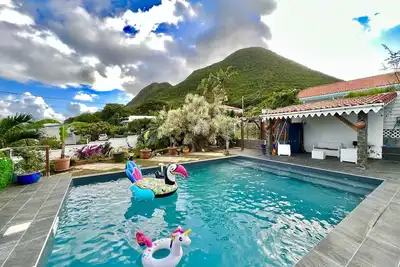 Image de Magnifique Villa avec Piscine et mer.