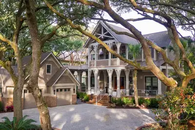 Image de Ocean Front family-friendly house with amazing views on Gold Coast in Sea Pines!