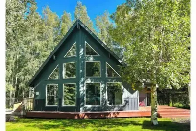 Image de Bright & Open Home in North Pole