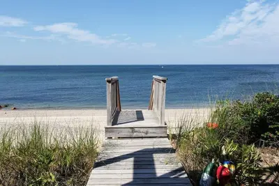 Image de Oceanfront home on Private Beach!