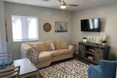 Image de *Brand New* Downtown Apartment