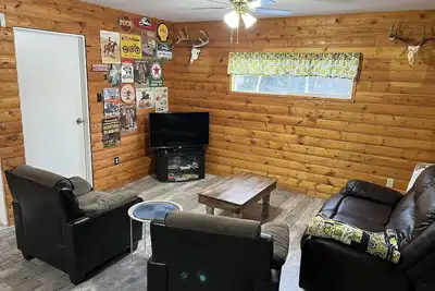 Image de Cabin in the woods 15 min from provincial park