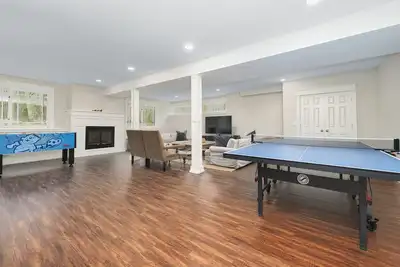Image de Tranquility - New Vacation Rental - Large home perfect for a relaxing getaway!