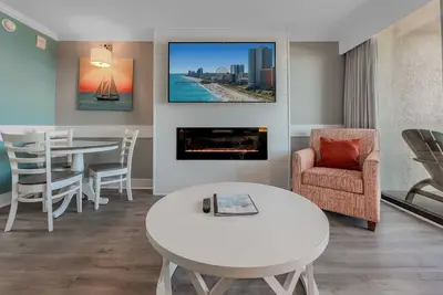 Image de Immaculate Oceanfront Condo With Fireplace! 2br Double King Suite-Sleeps 4-Caribbean Resort 427