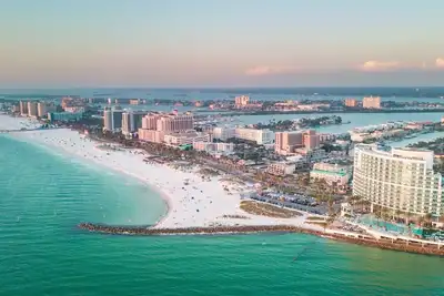 Image de Relaxing Florida Oasis 3br w\/ Open Floor Plan, Pool & Minutes to the Beach!