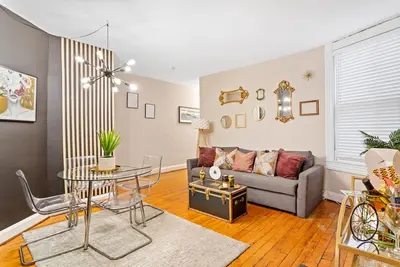 Image de Charming 4 bed/Wine/Parking/1000sqft/Mins to Dwntwn!