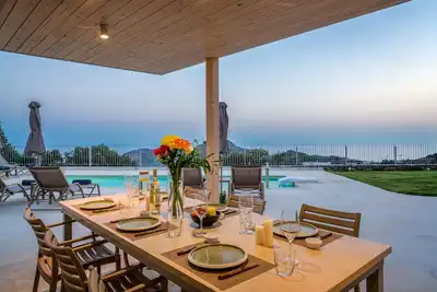 Image de New Villa with spectacular 180° Sea View, Private Pool & Bbq, 5 min from the Beach