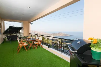 Irini's Sea View house in Sellia