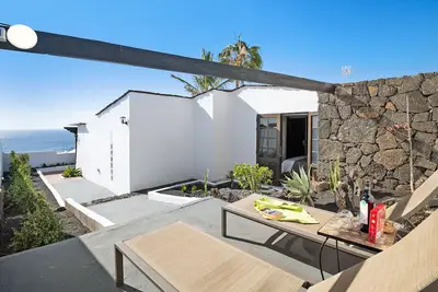 Image de Maison de vacances \"Los Angeles\" avec vue sur la mer, terrasse privée et Wi-Fi