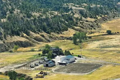 Image de Sky Creek Ranch Montana  Lodge House\n