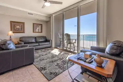 Image de Tidewater Low 1st Flr 2 Br+Bunks 3 Ba w/ Beach Chairs!
