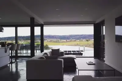Image de Appartement moderne vue sur le lac