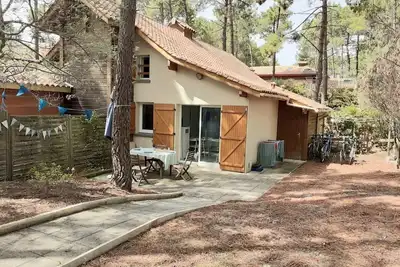 Image de Pavillon mitoyen de type 2 Mezzanine avec terrasse dans résidence avec piscine