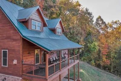 Image de Cabin with Hot Tub, Game Room & Mountain Views!