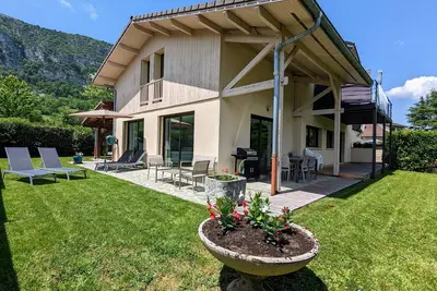Image de Magnifique duplex dans maison à  800 m du lac d'Annecy classé 3 étoiles