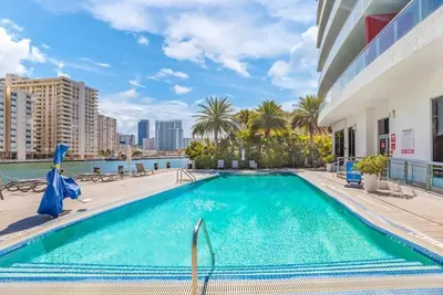 Image de Modern Studio- Beach Walk Resort