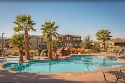 Image de Paradise Village Home in Santa Clara, Poolside Location, Private Hot Tub, Bbq