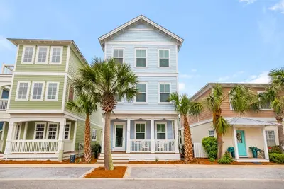 Image de ⭐700yds 2 Beach~4 Bikes Included~Newly Build~3rd Fl Sun Deck~The Eagles Nest