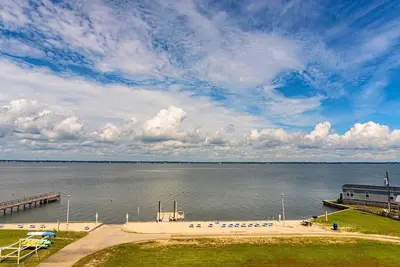 Image de Nc Crystal Coast Relaxation & Fun at the Ocean, Sound, & Pool  Nautical Club 509