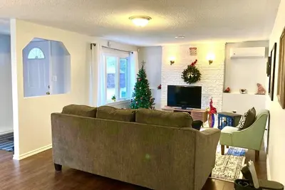 Image de Conveniently located 2br Unit, close to shopping center