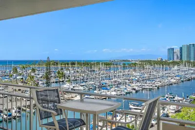 Image de Ilikai 739 Ocean / Sunset / Marina Views - K Bed / Q Sofabed - New Remodel