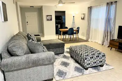 Image de Charming & Cozy 2bd Apartment Near Beach