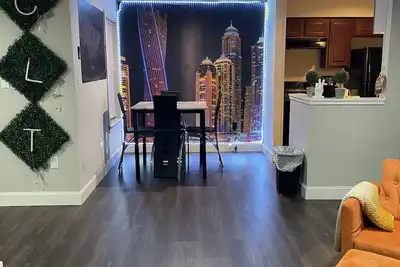 Image de The Modern Hidden Gem 2br 1bath with Balcony