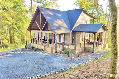 Image de Cabin Ellijay - Great for groups, cozy, private, fully equipped, pet friendly
